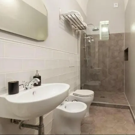 דירה Duomo 22 נאפולי